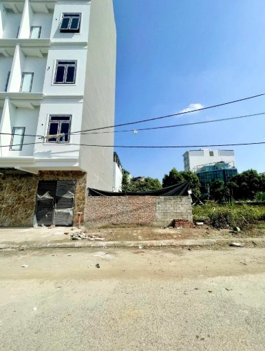 Bán đất thị trấn Chúc Sơn, Chương Mỹ – 80m², mặt tiền 6m, khu dân cư đông đúc.