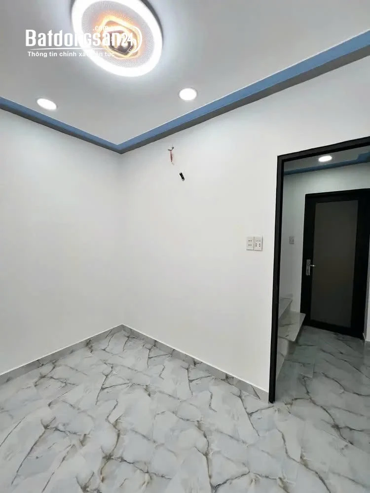 Nhà 3 tầng tại phường Tân Phú, TP. HCM, diện tích 26m² (3.3x8m), 4 phòng ngủ, giá tốt.