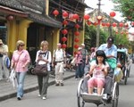 Khách quốc tế đến Việt Nam giảm lần đầu tiên sau 6 năm