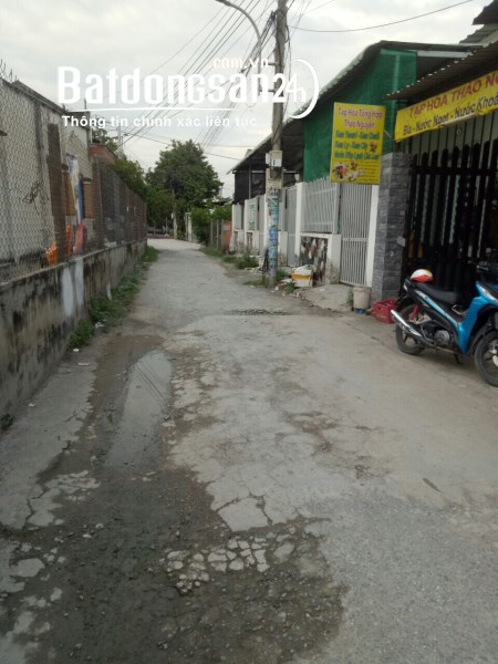 Bán đất tặng nhà cấp 4 giá rẻ Phú Hòa Thủ Dầu Một đường oto 6m