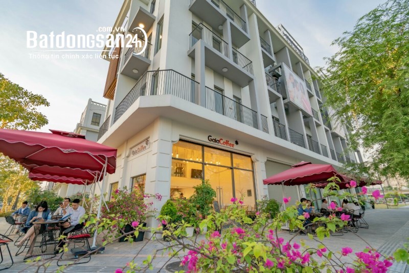 Bán gấp căn shophouse mặt phố đi bộ The Manor Central Park dt:75m2,