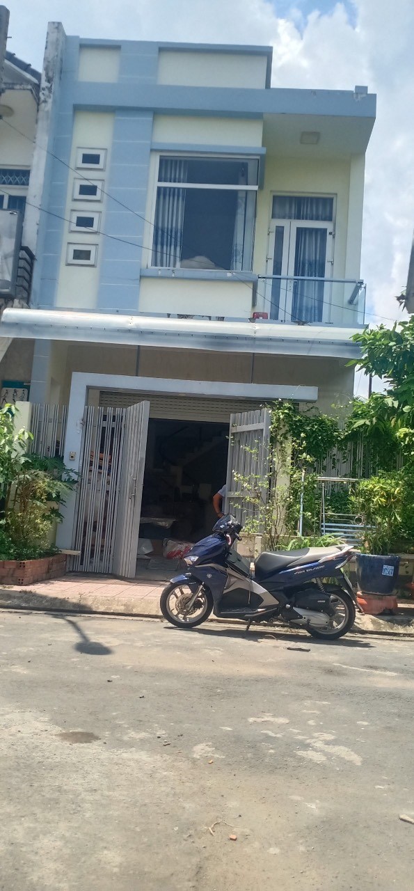 Bán nhà 93m2 hẻm ô tô tại phường Đông Hoà, Dĩ An, Bình Dương giá cực