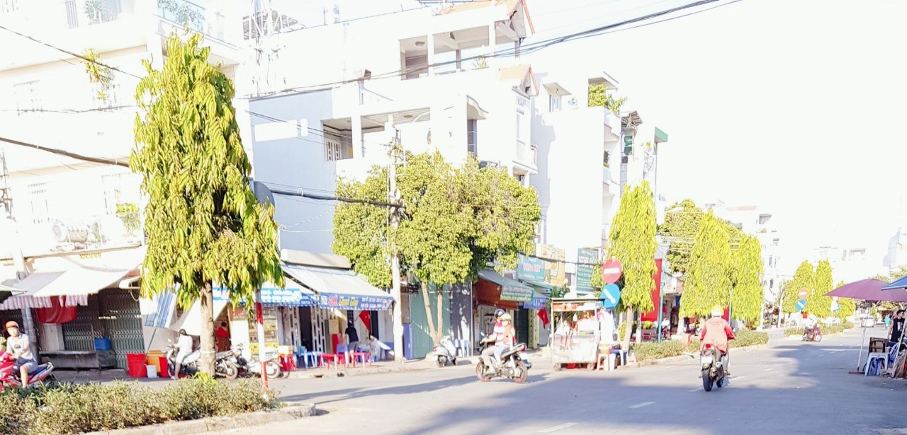 Cho thuê nhà mặt tiền 1 trệt 2 lầu đại lộ 3 Phước Bình , quận 9 , Tp