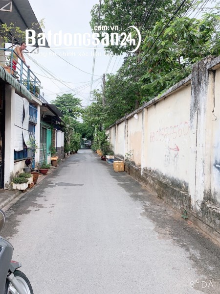 Bán nhà 1 trêt 1 lửng đường ô tô gần Trường Trấn Biên, Biên Hòa giá