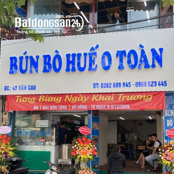 Sang nhượng cửa hàng bún bò huế ở Văn Cao, Ba Đình, Hà Nội