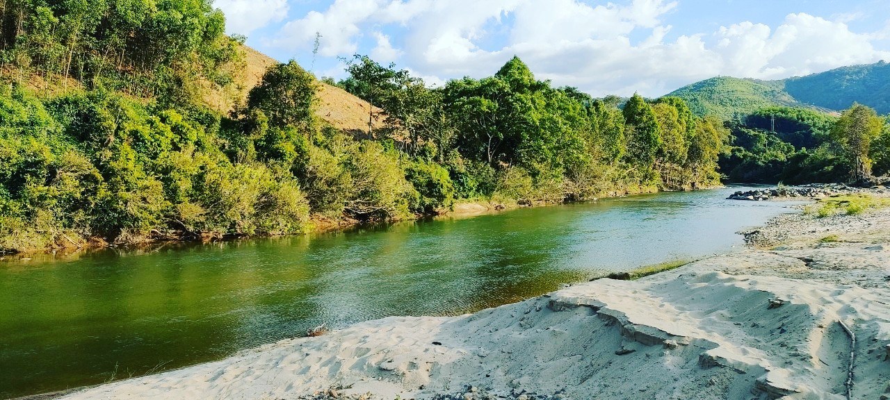 Đất mặt sông Cái - cầu Bà, Khánh Vĩnh