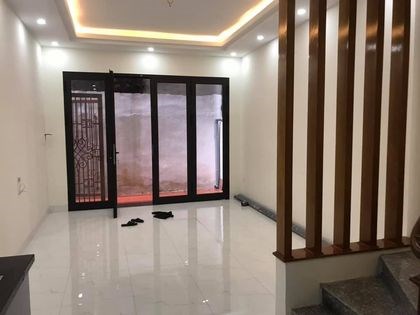 Chỉ 2.4 tỷ - Sở hữu ngay nhà phố Lĩnh Nam – 39 M2.