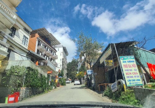 Chính chủ cần bán gần 800m2 đất đường Thạch Sơn - thị xã Sapa, Lào Cai