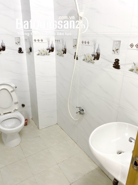 Cho thuê nhà mới 72m2 DT: 4 x 18m, 1 lầu, 3PN, giá 14tr, khu vực kinh