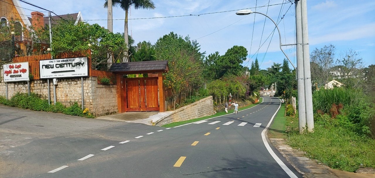 BÁN LÔ ĐẤT TẠI TP ĐÀ LẠT VIEW SIÊU ĐẸP, CHỈ CÁCH HỒ XUÂN HƯƠNG 1,5KM