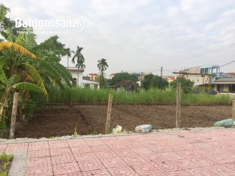 Bán Đất cùng dãy UBND xã Lưu Phương 117m2 giá 1,7 tỷ