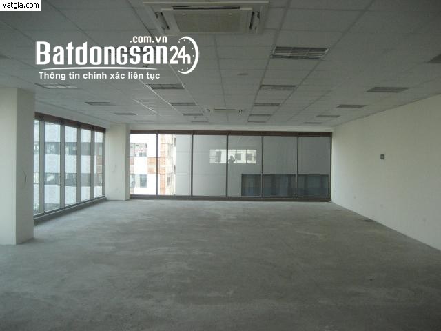 Cho thuê văn phòng dt 450m2/sàn có nội thất tại Trung tâm Q1, view