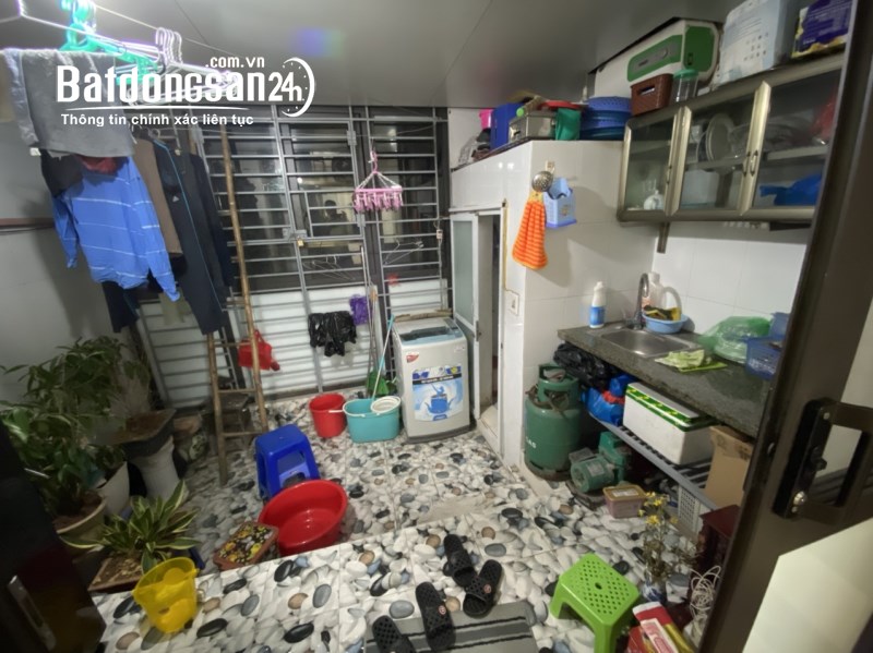 Cho thuê căn hộ 28m2 tại Hàng Giấy, Đồng Xuân, Hoàn Kiếm Giá 4.5tr/th
