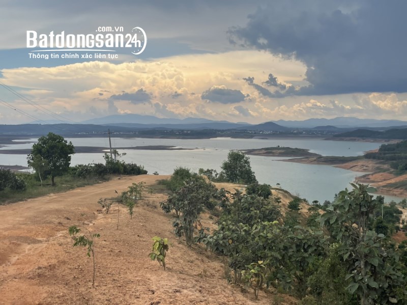 B18. Cần bán lô đất mặt tiền đường bê tông 160m , View hồ Thuỷ Điện