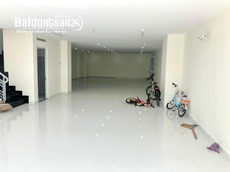 Bán gấp Shophouse chân đế Chung cư Bông Sao trệt 1 lầu 8x20m giá 8.5