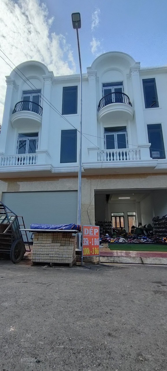 Bán Căn Shophouse ngay trong Chợ Vĩnh Tân