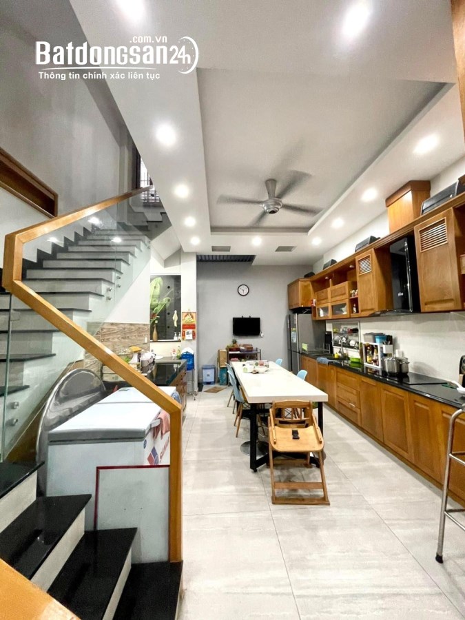 GẤP BÁN NHÀ HXH 5M NGUYỄN TRỌNG TUYỂN, PN, KHU DÂN TRÍ, FULL NT, 4 TẦNG, 69M2