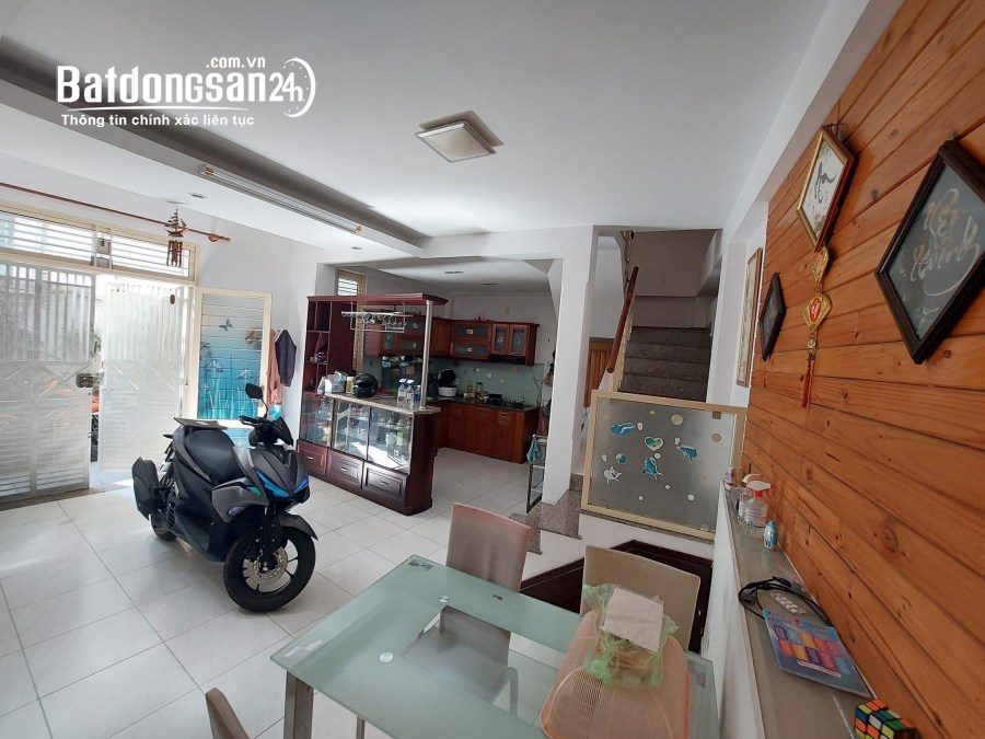 Khu hiếm nhà bán Hồ Biểu Chánh, PN, sát HXH, 5 tầng, trước nhà 3m, dtsd 200m2