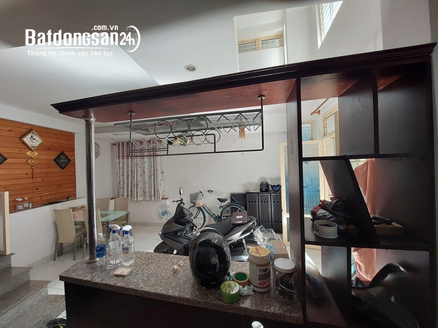 Khu hiếm nhà bán Hồ Biểu Chánh, PN, sát HXH, 5 tầng, trước nhà 3m, dtsd 200m2