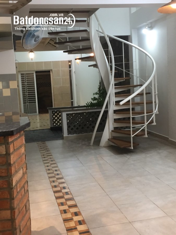 Bán nhà mặt phố Đường Nguyễn Hồng Đào, Phường 14, Quận Tân Bình