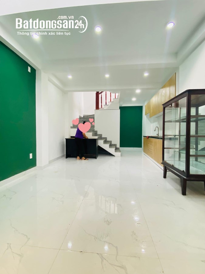 Chủ cần bán gấp nhà đẹp gần mặt tiền Bà Hạt, Q10, hẻm thông, 5 tầng, 3PN, 40m2, 9.2 t