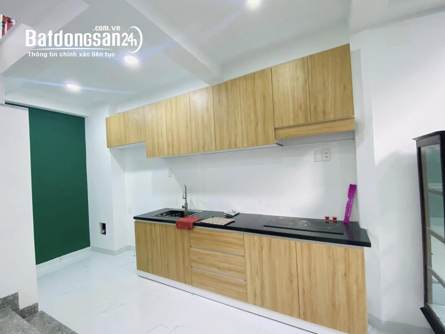 Chủ cần bán gấp nhà đẹp gần mặt tiền Bà Hạt, Q10, hẻm thông, 5 tầng, 3PN, 40m2, 9.2 t