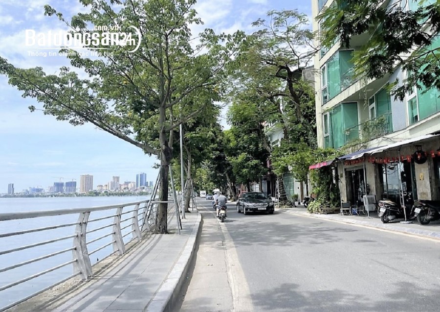 Bán nhà mặt phố Vệ Hồ, Tây Hồ. 2 Hè 2.5+2.5m, view Hồ, oto tránh. 130m2 MT5.5 34 Tỷ