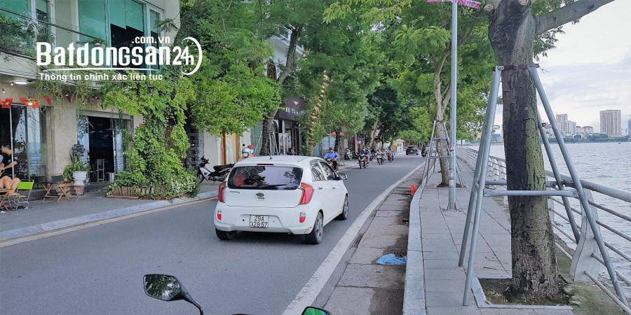 Bán nhà mặt phố Vệ Hồ, Tây Hồ. 2 Hè 2.5+2.5m, view Hồ, oto tránh. 130m2 MT5.5 34 Tỷ