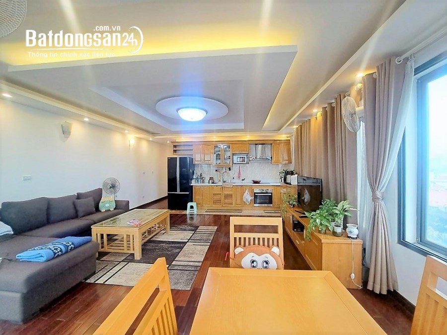Bán nhà mặt phố Vệ Hồ, Tây Hồ. 2 Hè 2.5+2.5m, view Hồ, oto tránh. 130m2 MT5.5 34 Tỷ