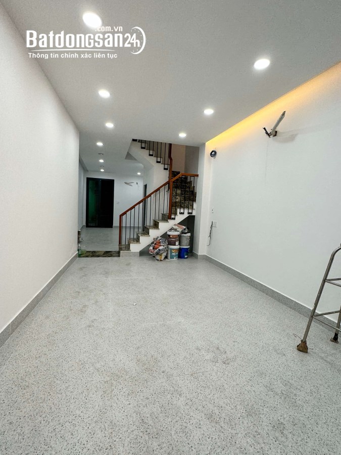Bán nhà mặt phố Đường Hoàng Văn Thụ, Phường 4, Quận Tân Bình