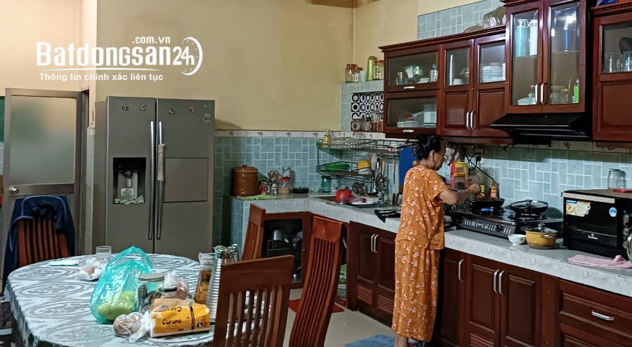 Xe hơi ngủ nhà, 4 tầng, SÁT MT Trần Quang Diệu, Q3 gần BV An Sinh, 5PN, 96m2 16.2 tỷ