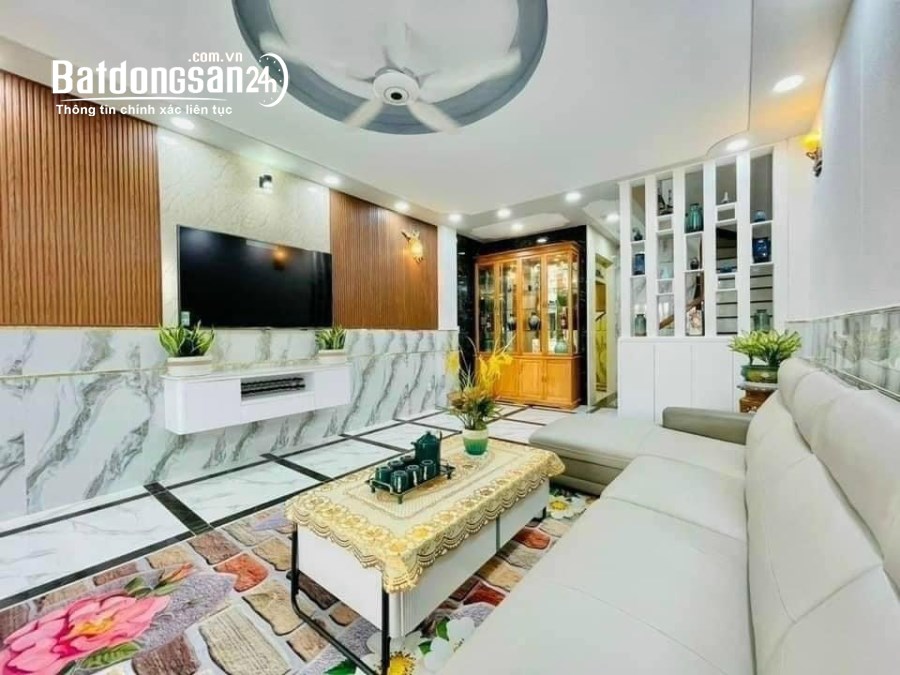 Siêu phẩm Phú nhuận, Lê Văn Sỹ, 10m HXH đua, trước nhà 2.9m, ngang 4.6m, 75m2, 7.5 tỷ