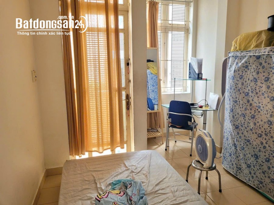 Khu hiếm nhà bánh HXH Nguyễn Trọng Tuyển, 1 sẹc, an ninh 3 tầng, 4PN, 33m2, 5.5 TỶ