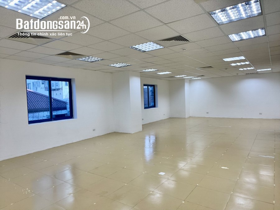 Cho thuê 45 và 82m2 văn phòng Phố Thái Hà, Phường Trung Liệt, Quận Đống Đa