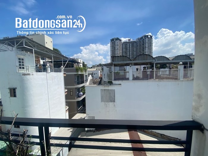 Bán nhà Đường Trần Bình Trọng, Phường 3, Quận 5
