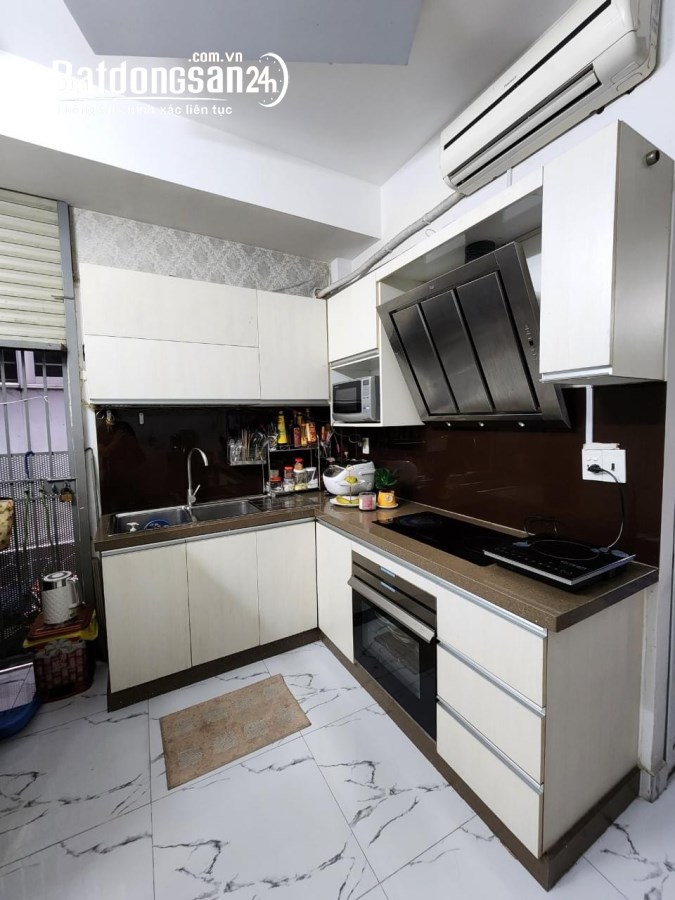 Nhà đẹp 5 tầng, HXH, sổ A4, Phan Đình Phùng, giáp Q1, an ninh, 4PN, 42m2, 8.2 tỷ