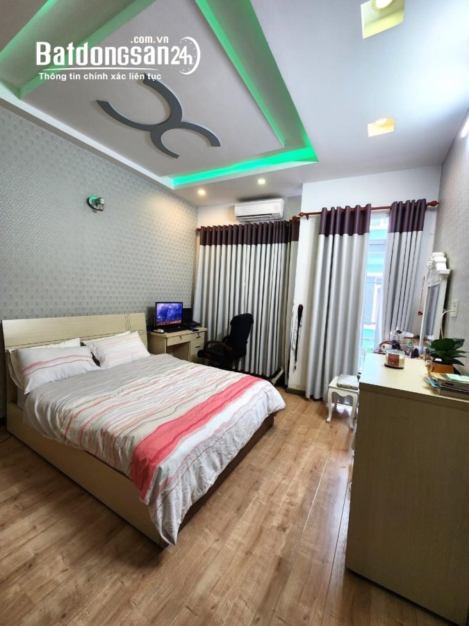 Nhà đẹp 5 tầng, HXH, sổ A4, Phan Đình Phùng, giáp Q1, an ninh, 4PN, 42m2, 8.2 tỷ