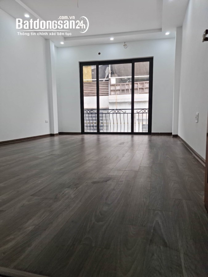 BÁN NHÀ TAM TRINH - HOÀNG MAI - 32M 5 TẦNG MẶT TIỀN 5.5M - MỚI TINH Ở NGAY CHỈ HƠN 3 