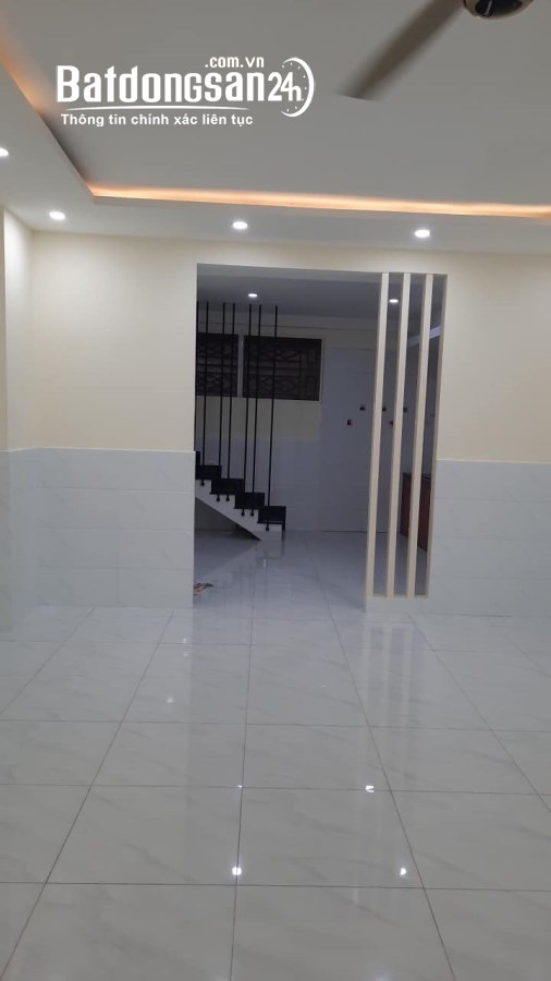 Nhà 3 tầng, HXH thông, sổ A4, Trần Quang Diệu, Q3, TN 18 tr/t, 3PN, 3WC, 68m2, 8.5 tỷ