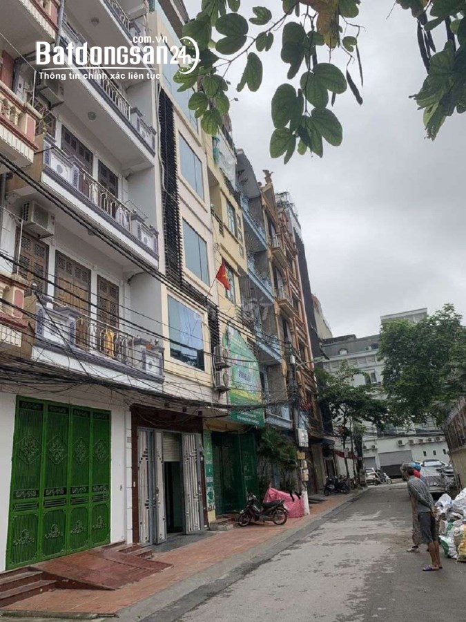 Cho thuê nhà ngõ 89 phố Nguyễn Phong Sắc. Diện tích 60m2 x 4 tầng, ngõ rộng để ô tô