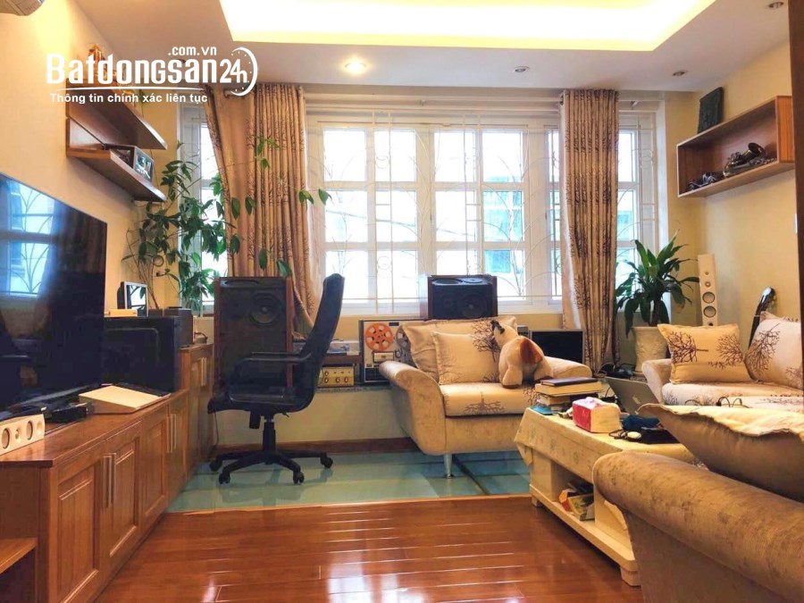 Nhà 4 tầng, 1 sẹc, HXH, Trần Quang Diệu, Q3, gần BV An Sinh sổ A4, 4PN, 42m2, 9.2 tỷ