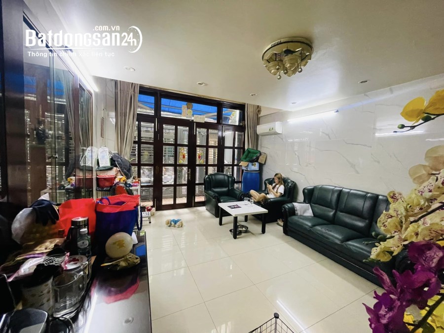 Nhà 6 tầng hiếm, gần MT Võ Văn Tần, Q3, hẻm thông, vừa ở vừa KD, sổ A4, 4PN 15.4 tỷ