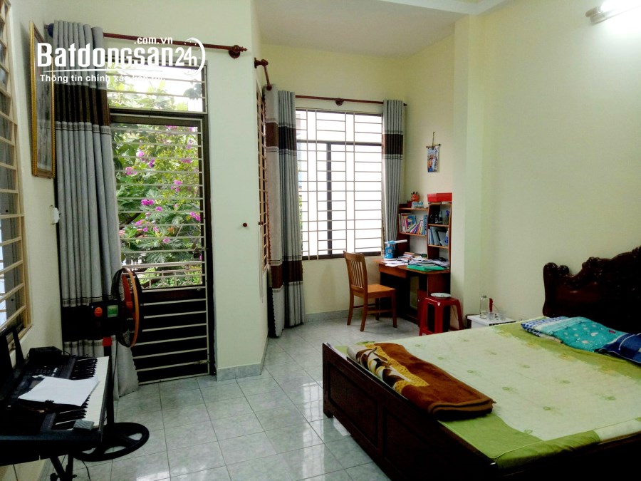 Hạ giá sâu vì cần tiền: Bán nhà 3 tầng đang kinh doanh, khu đường Bà Huyện Thanh Quan