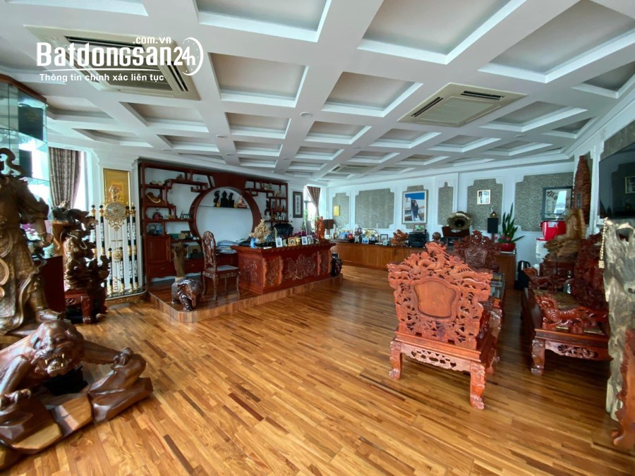 Tòa nhà MT 8 tầng đang KD sầm uất, thang máy, Nguyễn Thông, sổ đẹp, gần 100m2, 60 tỷ