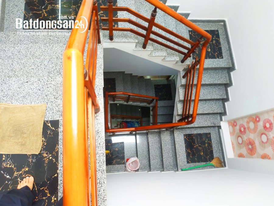 NGUYỄN PHÚC CHU ,HẺM 6M, DT 77M2 NGANG 4M ,5PN LỚN CHỈ 7,2 TỶ