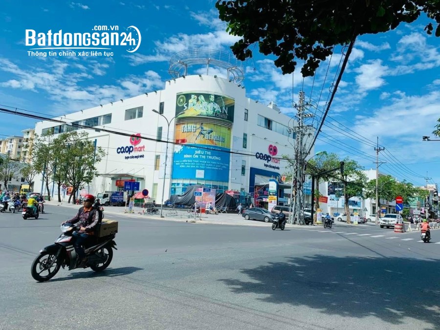 Bán nhà 3 tầng mặt tiền Lê Hồng Phong - Phước Hải - Nha Trang