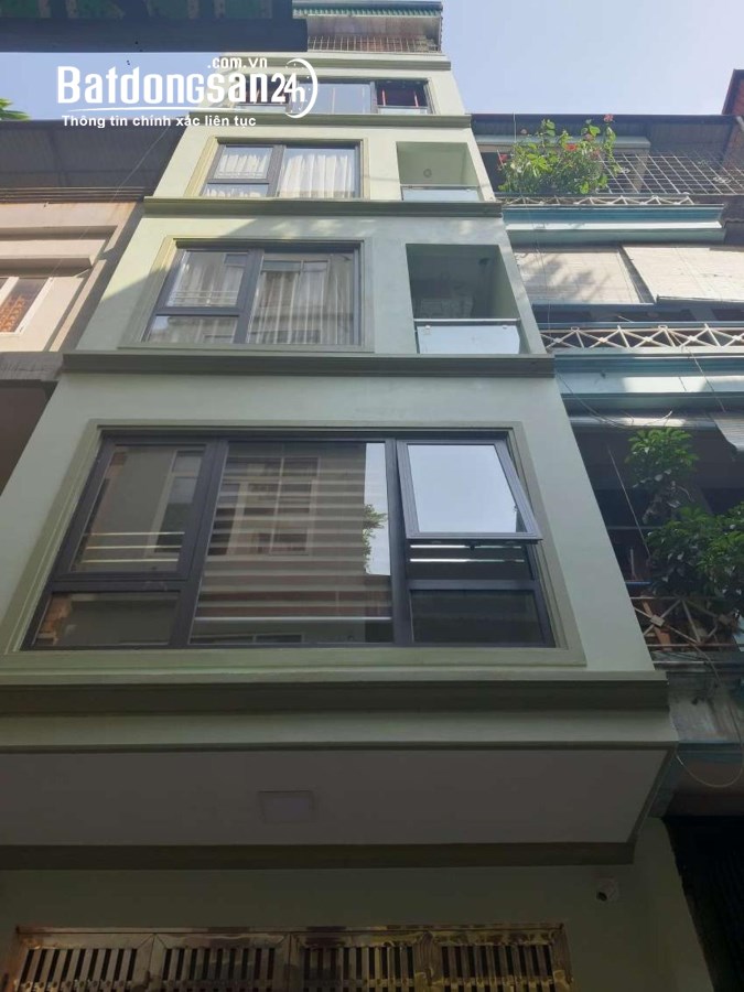 Cho thuê căn nhà ngõ 215 phố Trần Quốc Hoàn, Dt 50m2 x 6 tầng mới đẹp đủ ĐH, NL. Bếp