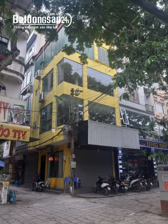 Nhà mặt phố Hoàng Ngân, Diện tích 165m2 xây 3 tầng, lô góc mặt tiền 16m