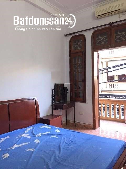 Cho thuê nhà ngõ 78 phố Duy Tân, Cầu Giấy - Diện tích 55m x 4 tầng ô tô đậu cửa