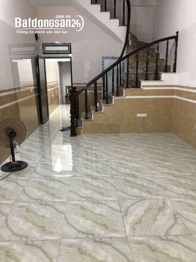 Cho thuê nhà ngõ 16 phố Phan Văn Trường, Dt 50m2 x 5 tầng ngõ rộng ô tô đi lại